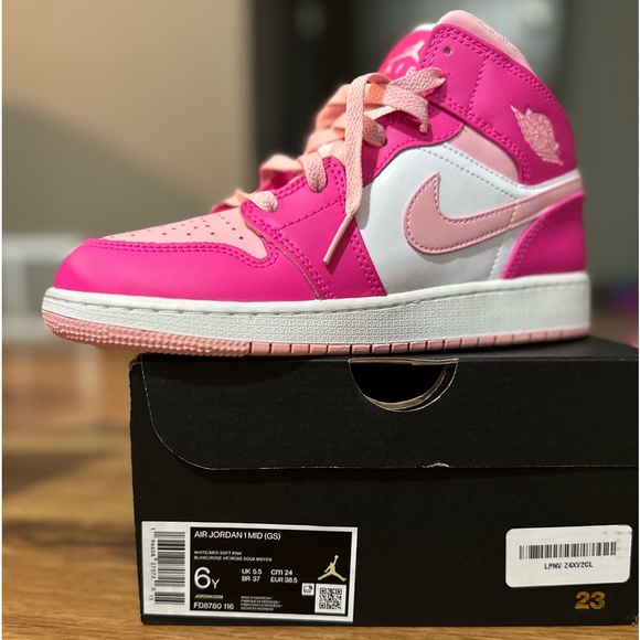 Nike Shoes - COPY - Nike Air Jordan 1 Mid